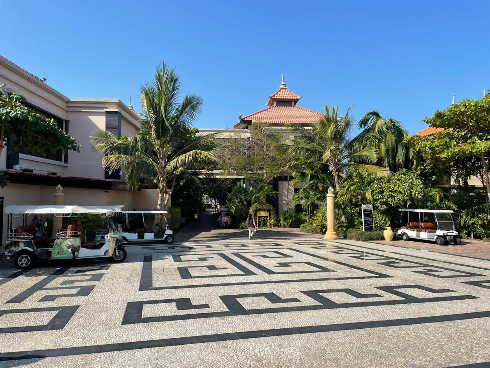 Luxurious 2 Bedroom Apartment In Anantara Hotel And Residences Dubaj Kültér fotó